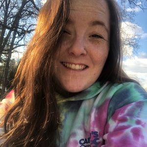 Meet your Posher, Carly